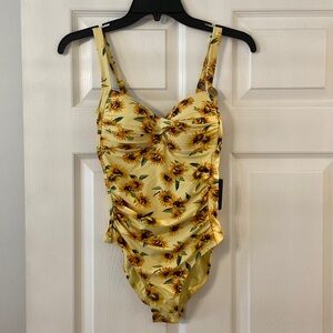 NIPTUCK Swim size 4 brand new with tag with sunflower design so beautiful
